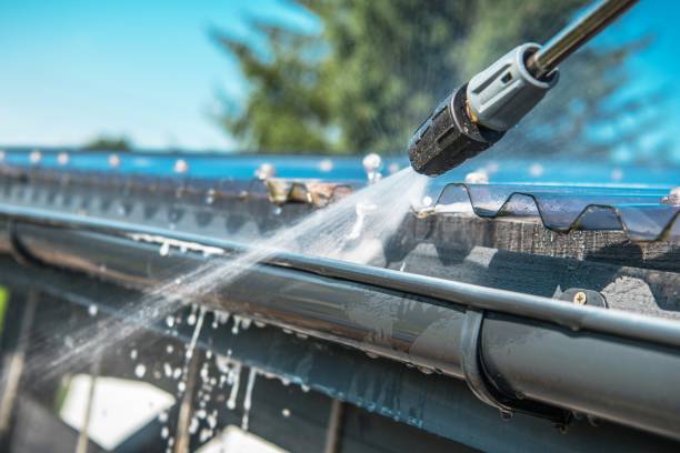 Best Garage Pressure Washing  in Clive, IA