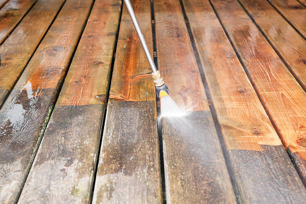 Best Concrete Pressure Washing  in Clive, IA